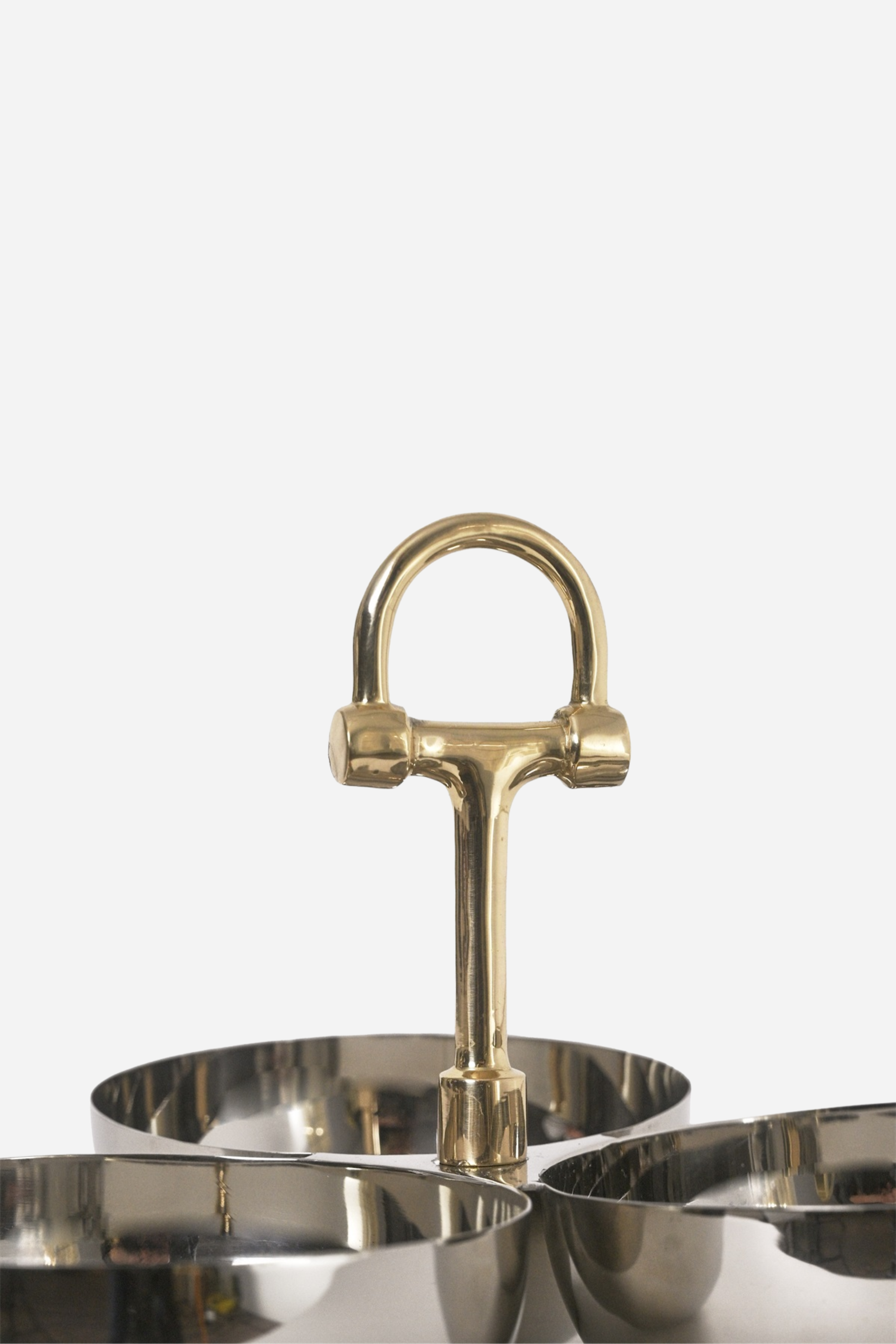 Harlowe Snaffle Nut Bowl