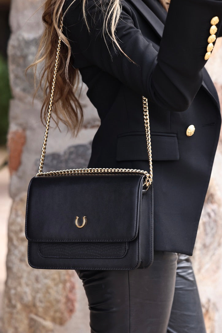 esquivas stylish equestrian aria leather saddle bag