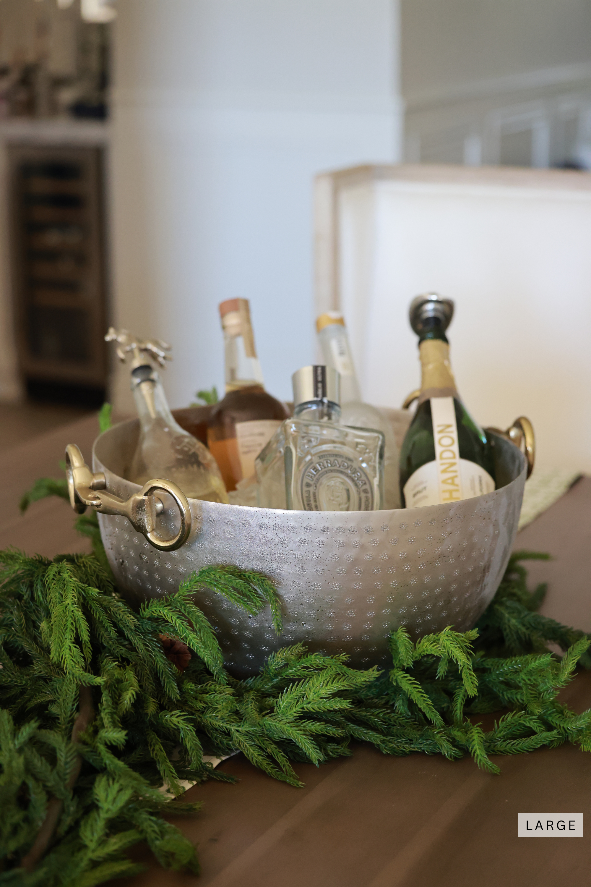 go home ltd. stylish equestrian astoria snaffle bit serving bowl set large