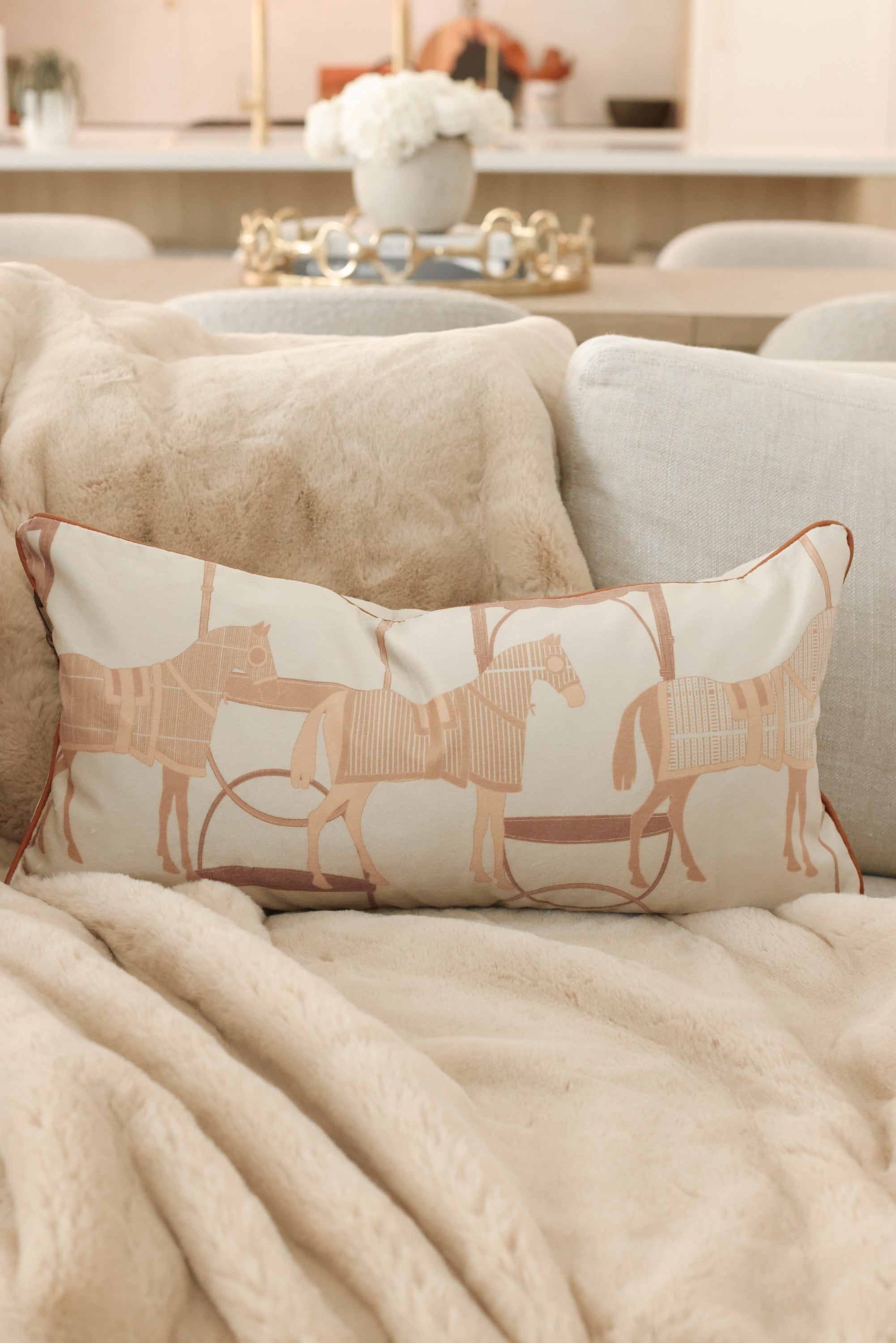 adamsbro stylish equestrian cavalo horse velvet lumbar pillow