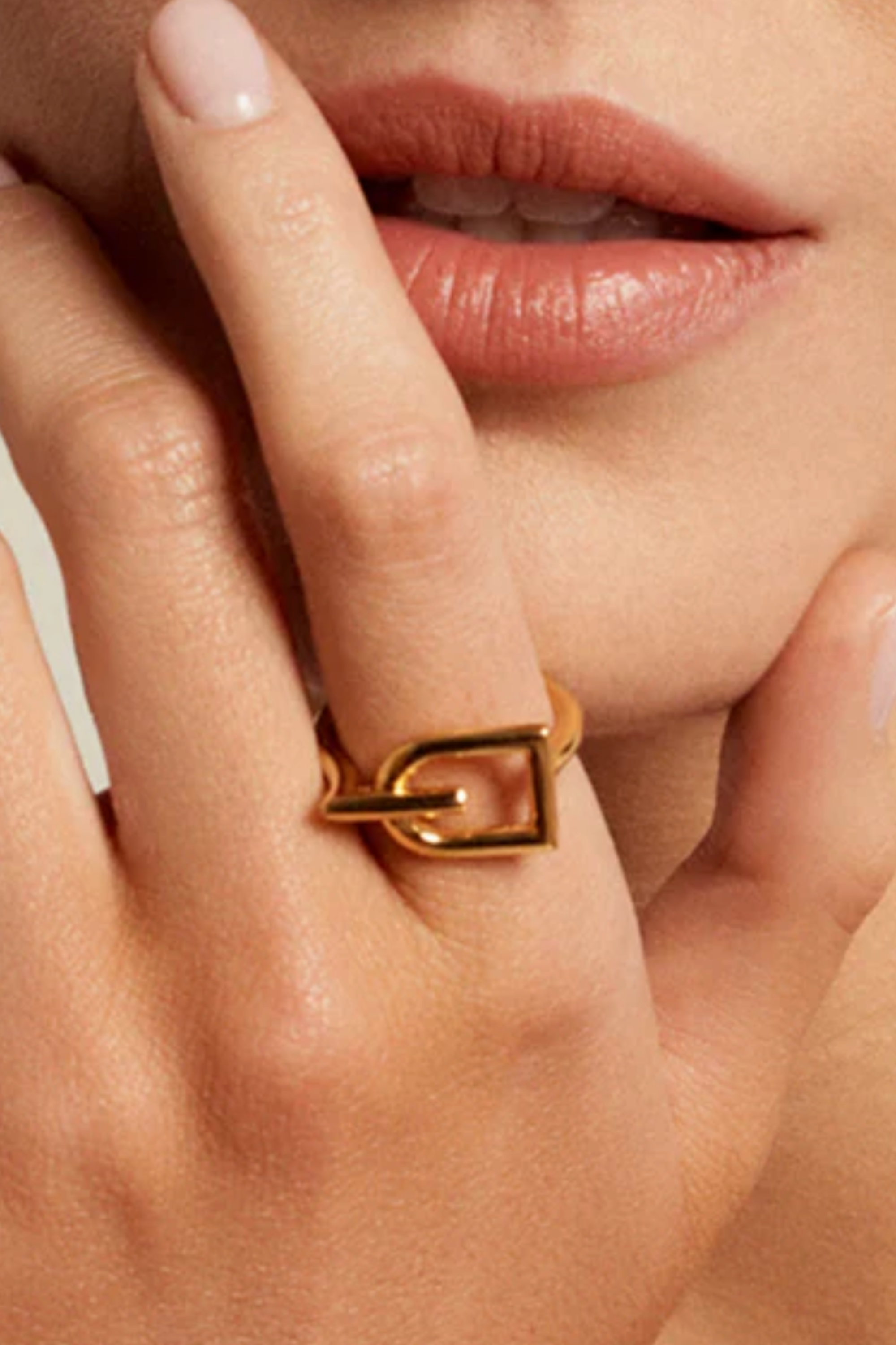 Hallie Stirrup Ring - Gold