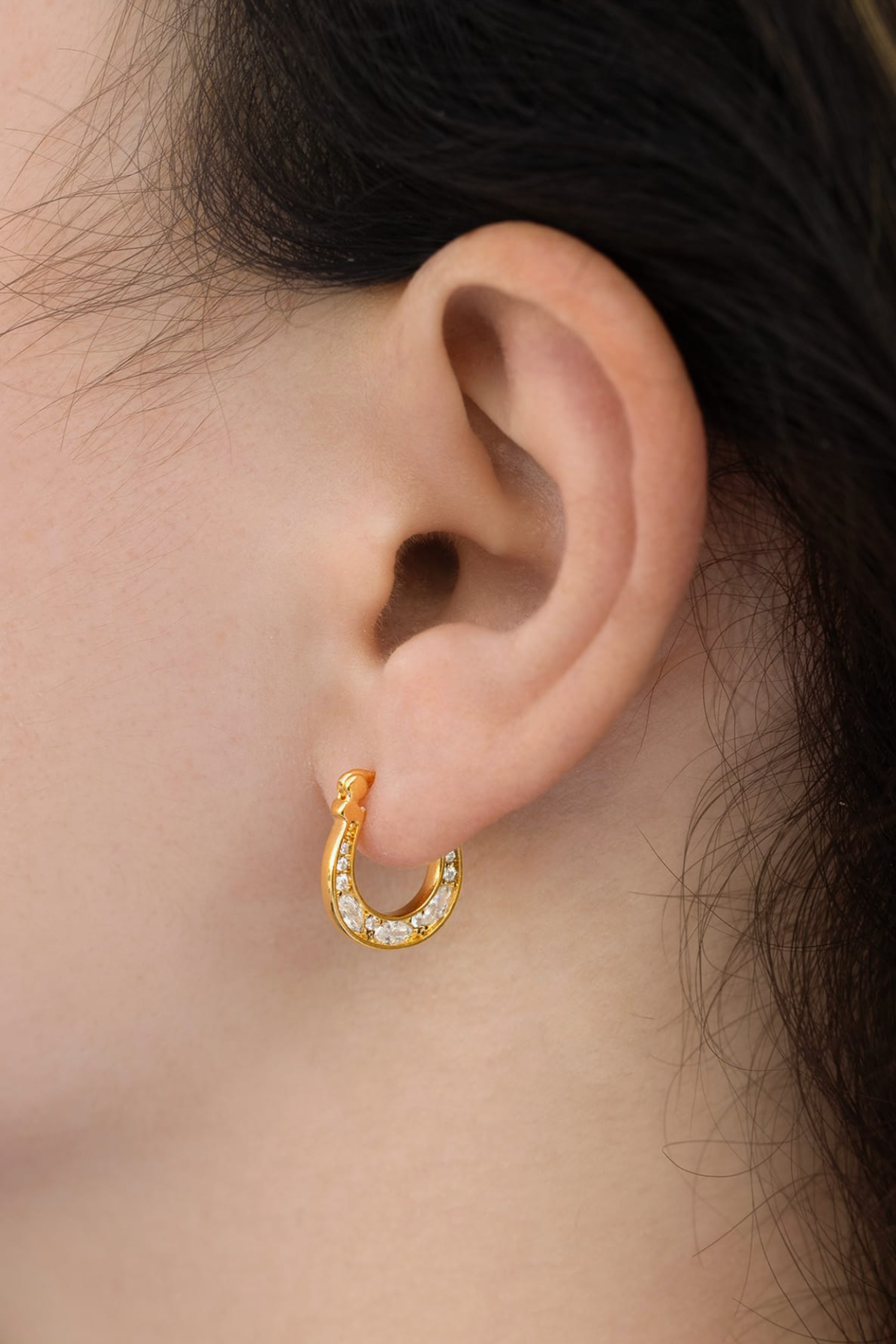 Sandi Horseshoe Hoop Earrings - Gold