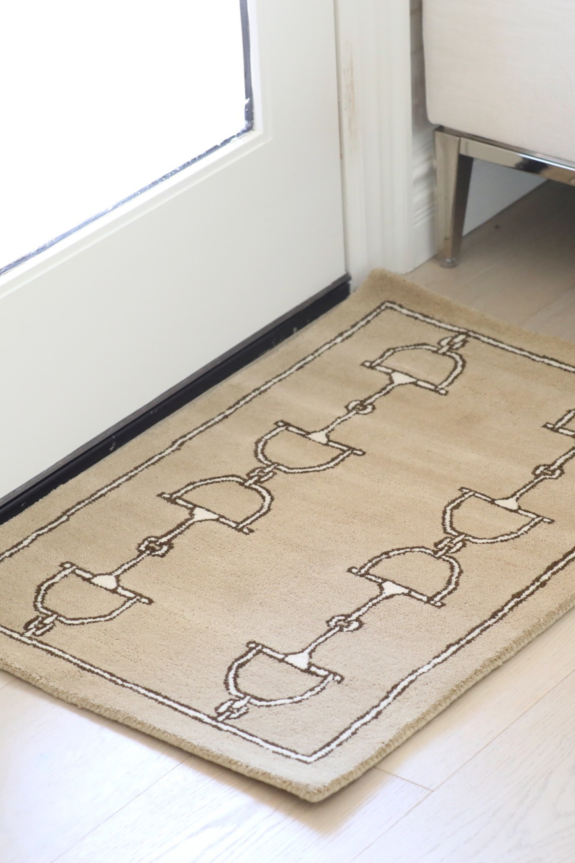 Luxor D-Ring Rug - Taupe