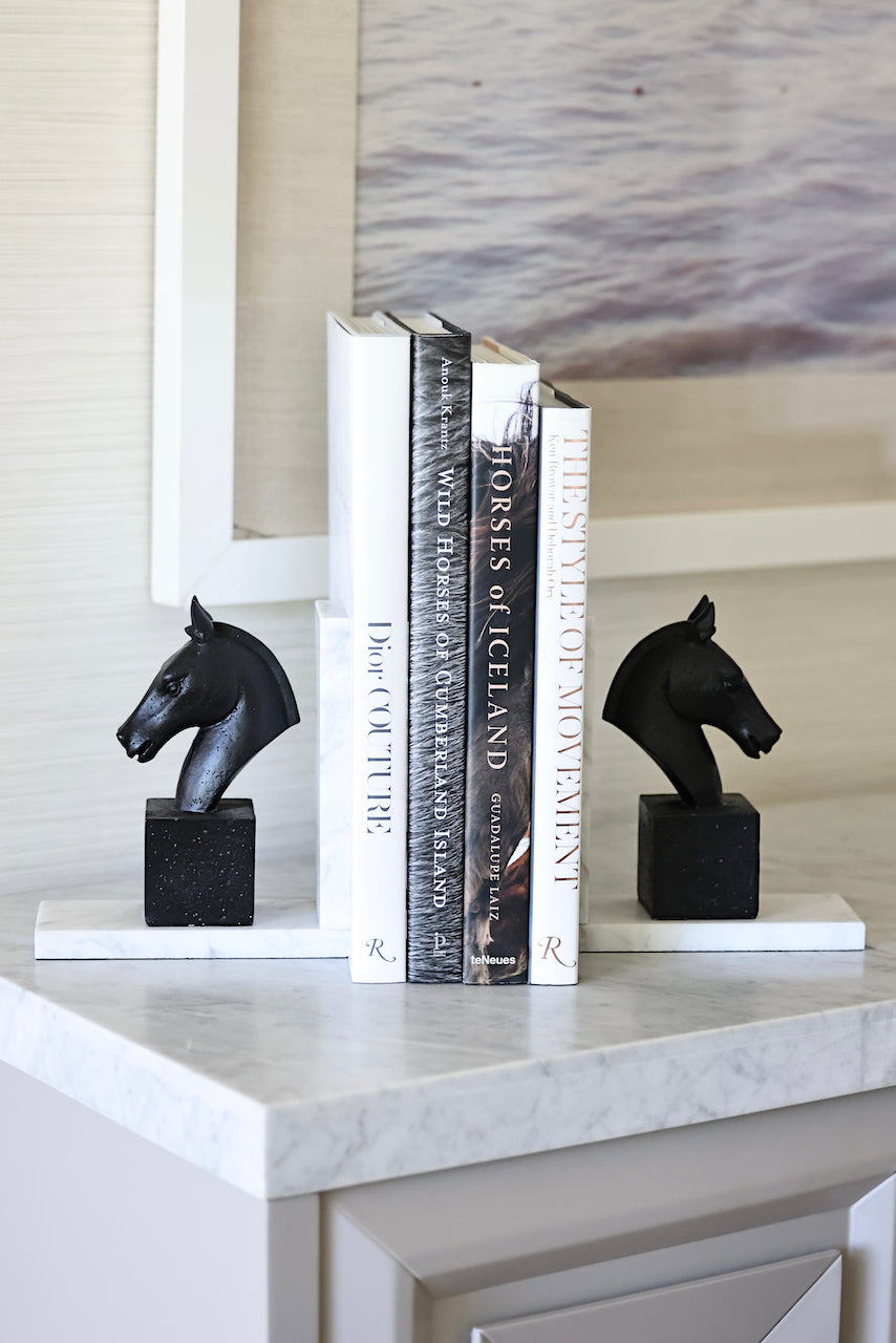 hoom roots stylish equestrian raven horse bookends