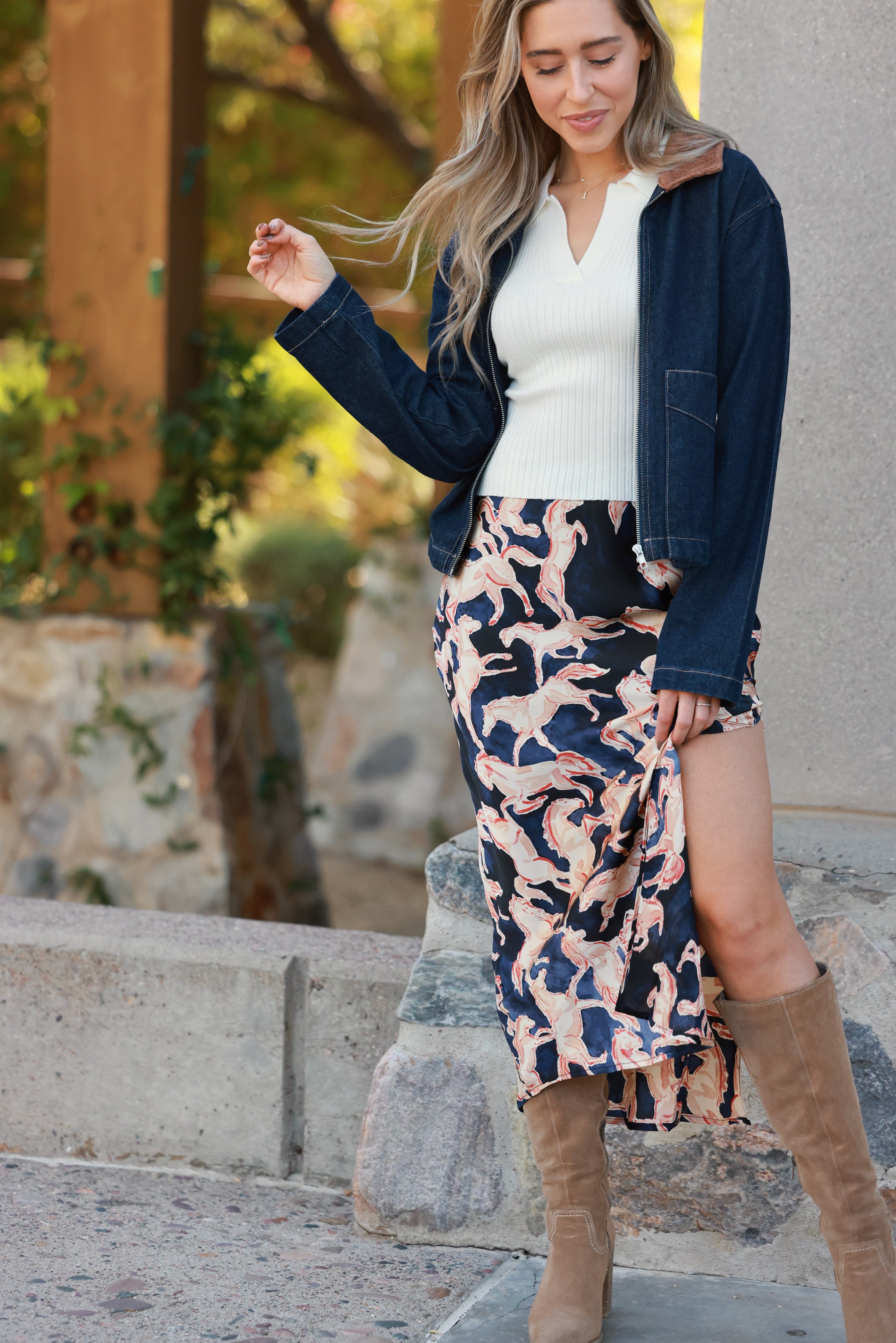 Western slip skirt, Equestrian print skirt, Navy maxi skirt, Vintage-inspired skirt, Pull-on slip skirt, Western navy midi skirt, Horse print fashion, Fall rodeo outfit, Women’s western maxi skirt, Retro equestrian style