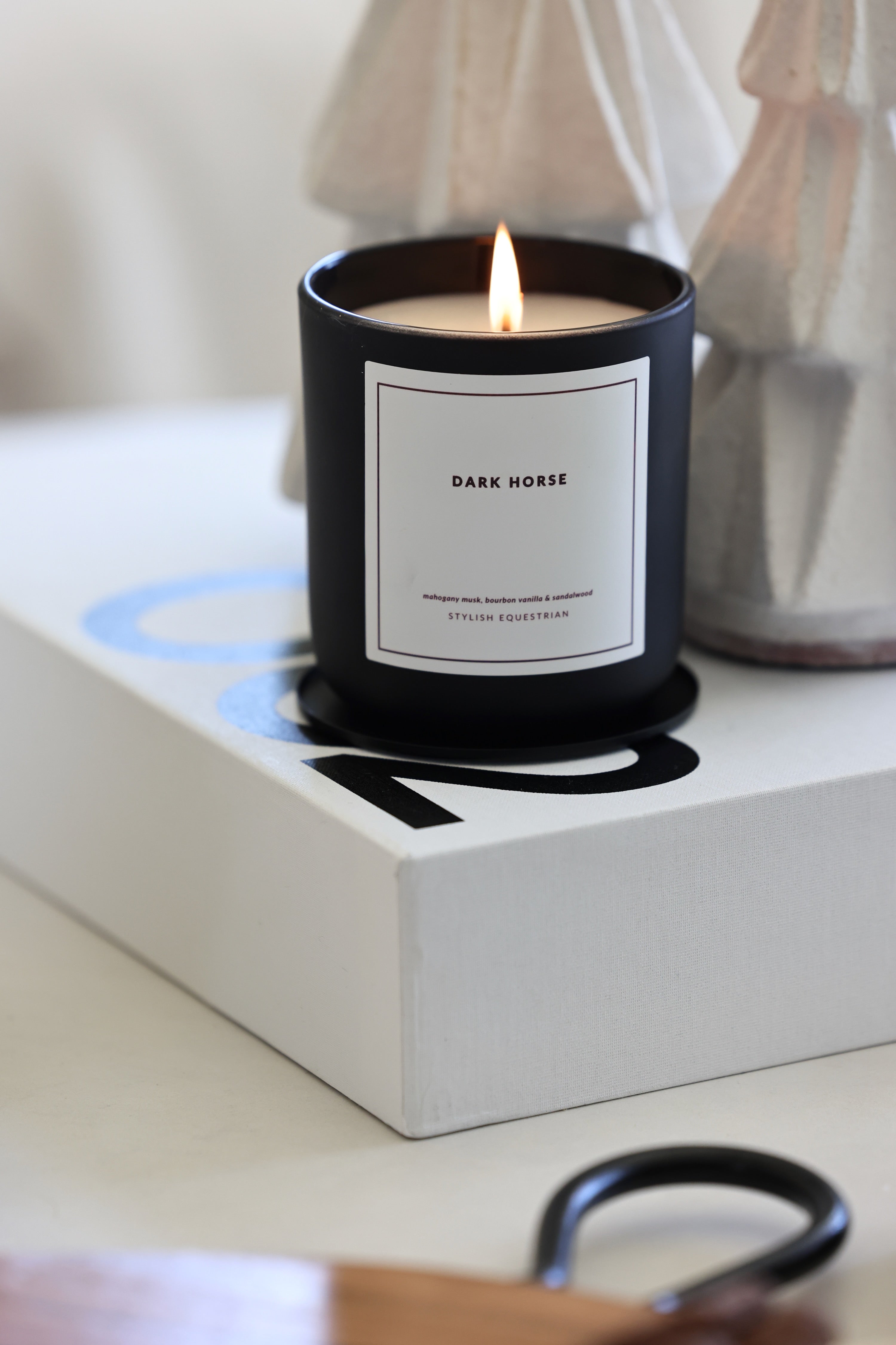 stylish equestrian signature soy wax dark horse candle