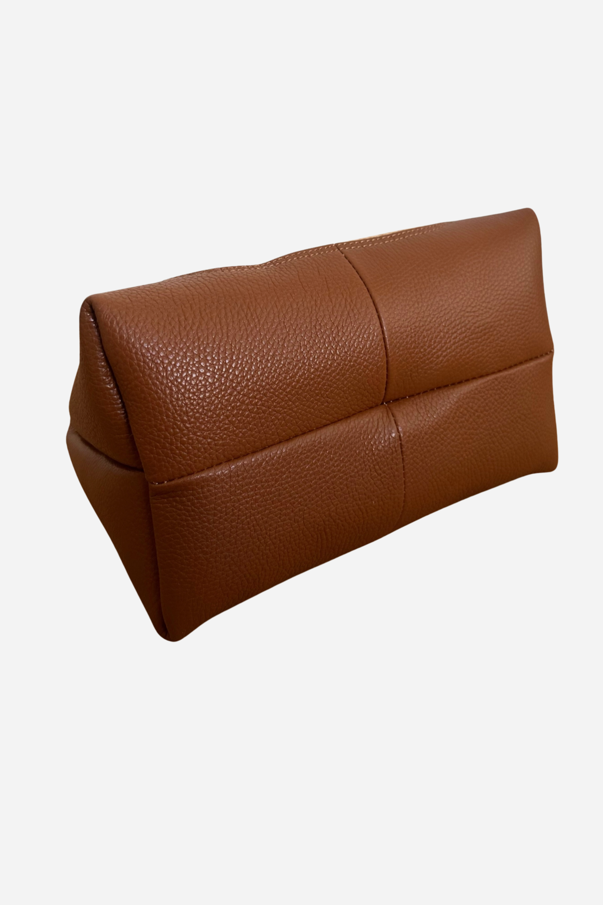 Sloane Small Raffia Saddle Bag - Cognac