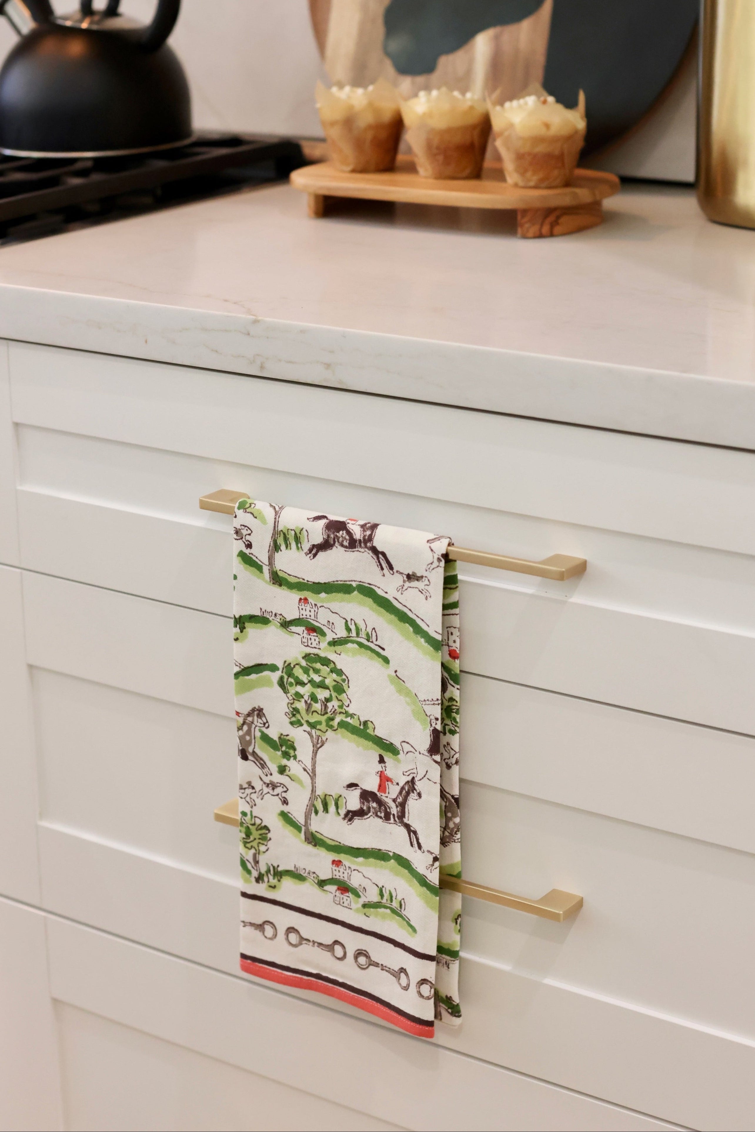 Pomegranate The Hunt Scene Hand Towel Set