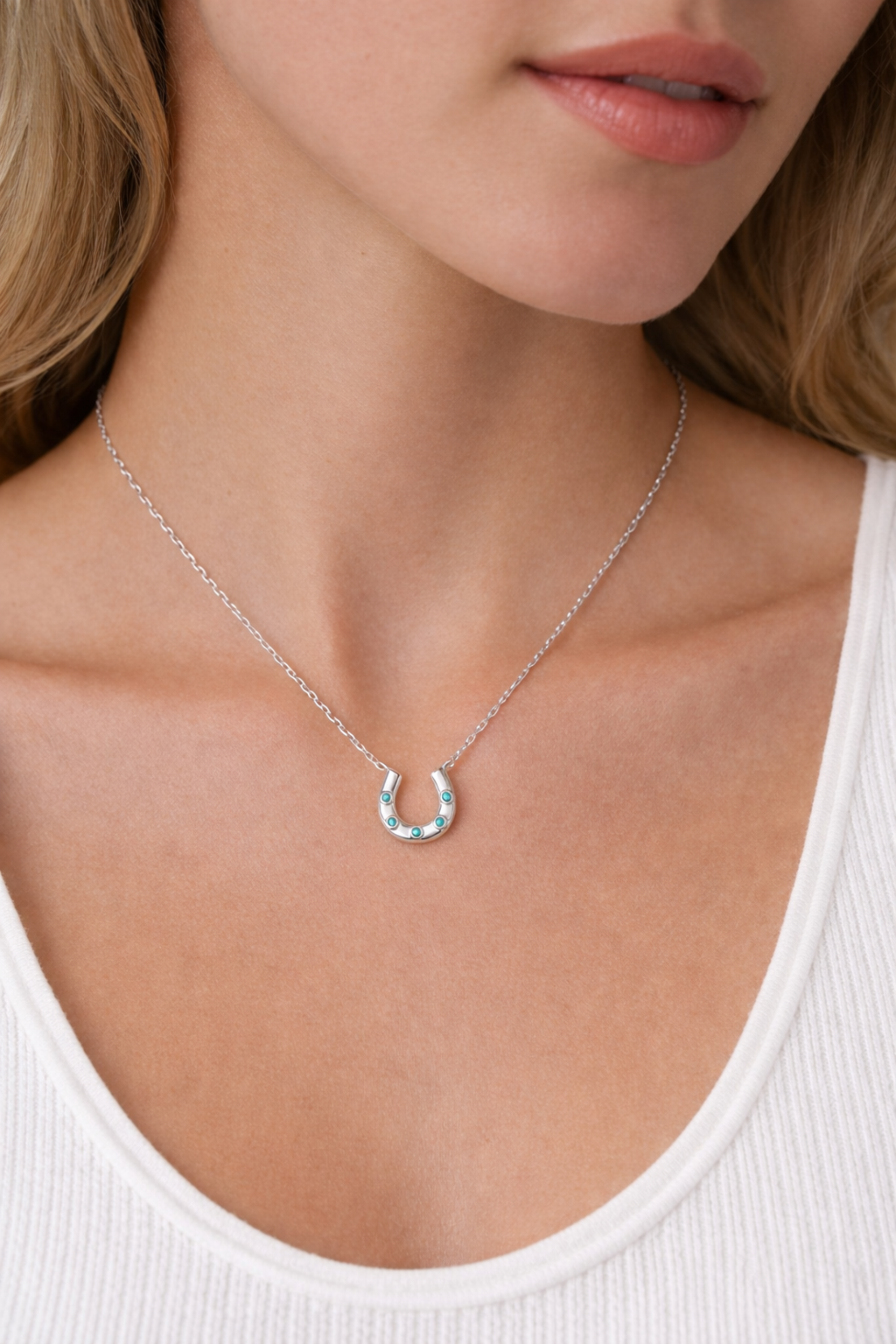 Verona Horseshoe Necklace - Silver