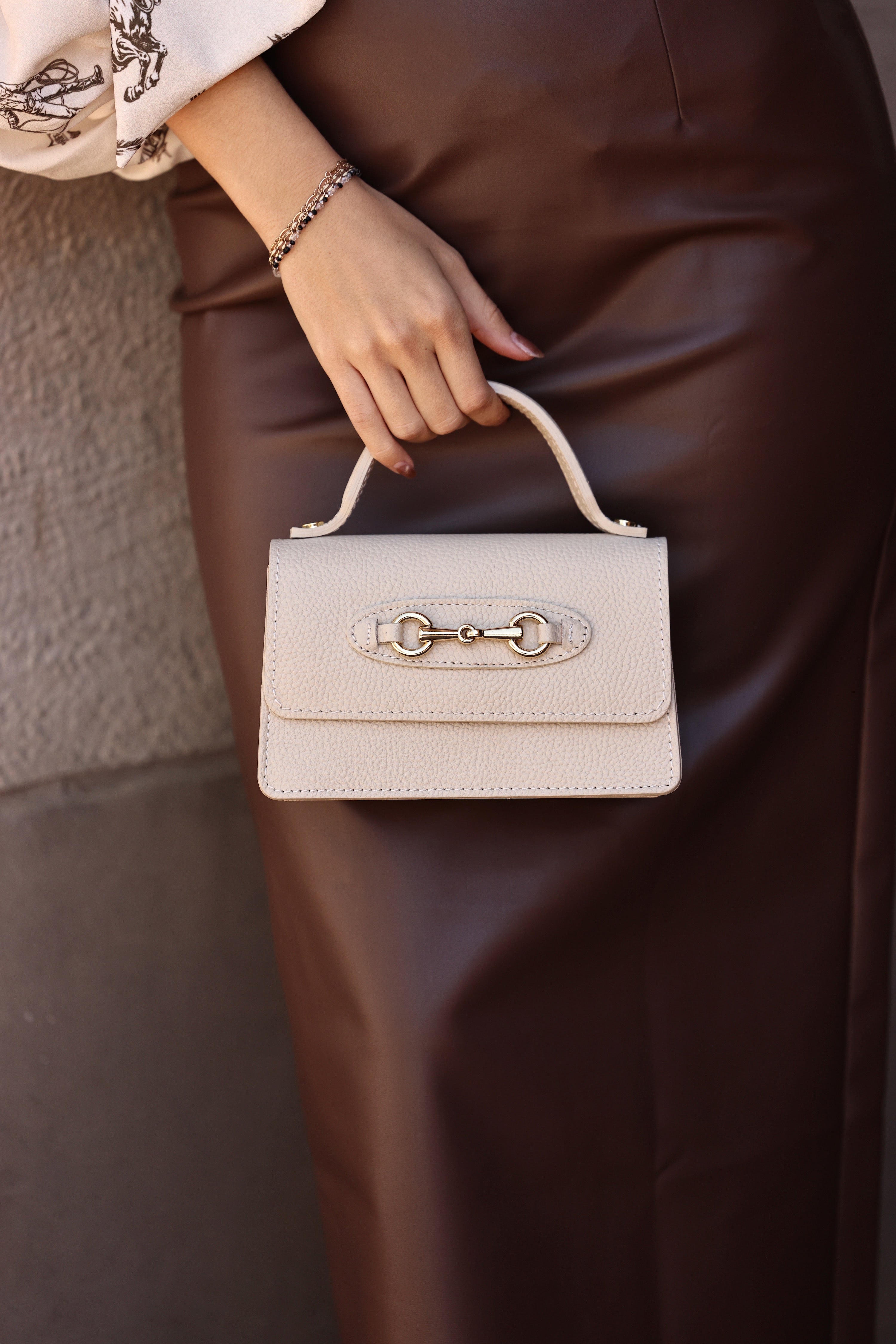 modarno stylish equestrian ava bag top handle horse bit