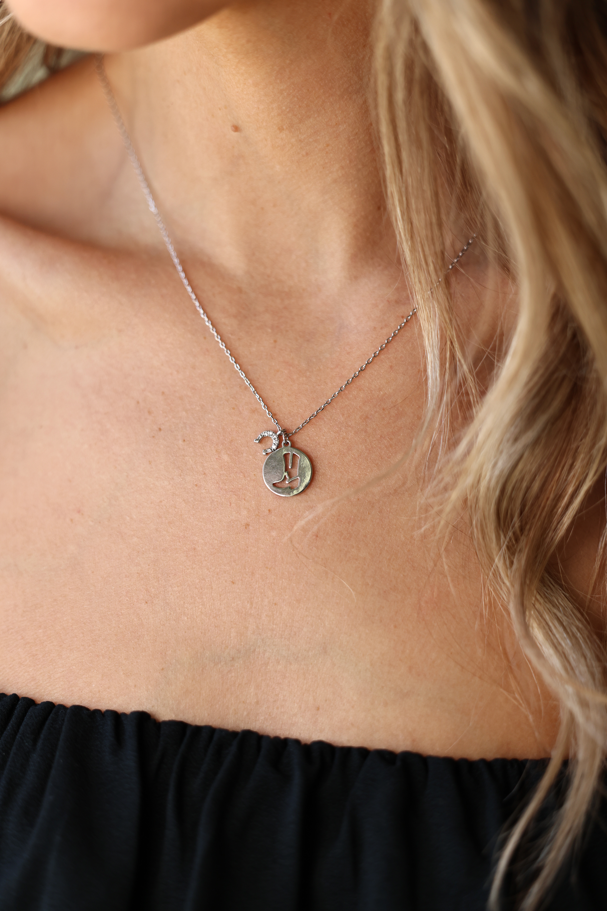 Nellie Horseshoe Necklace - Silver