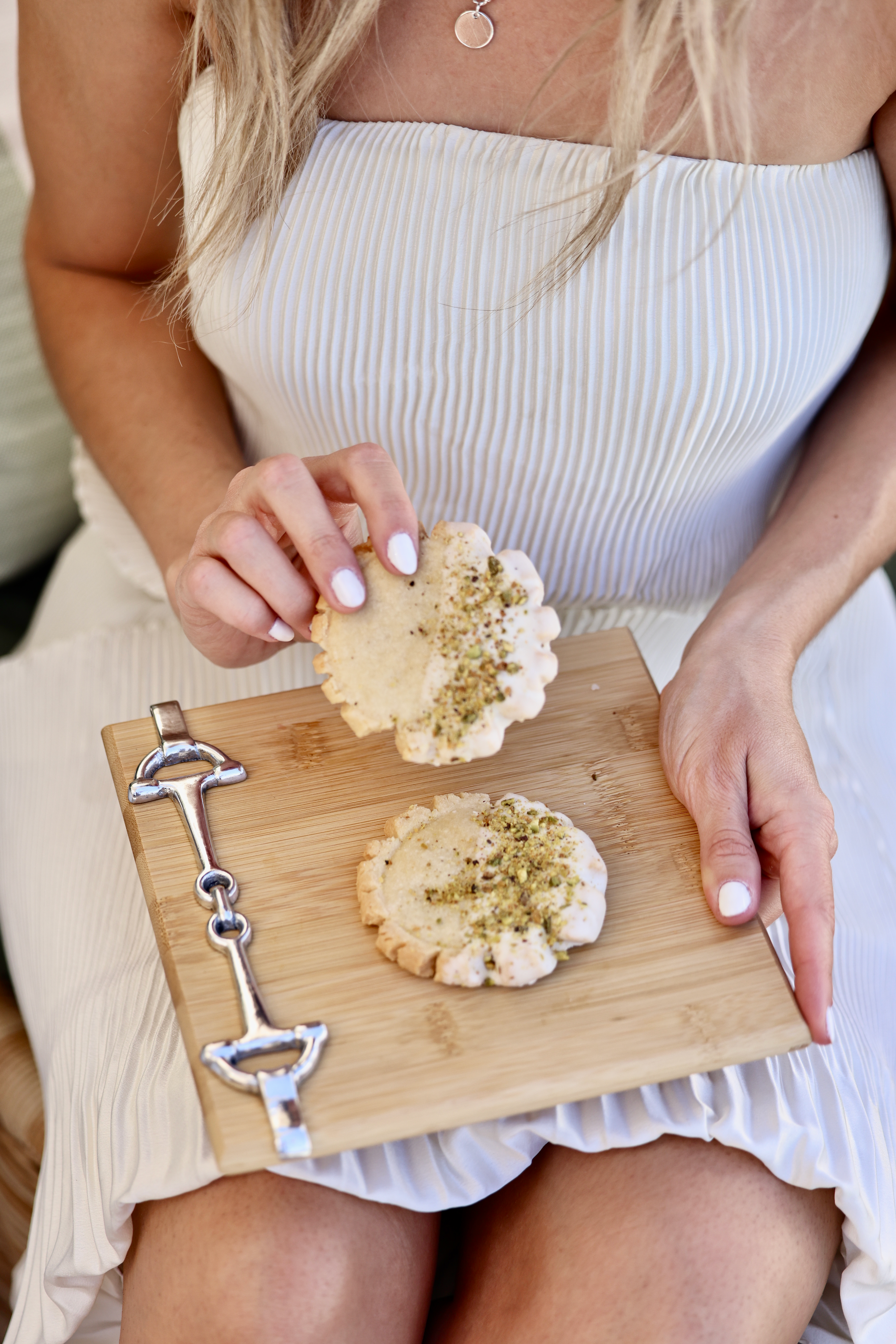 arthur court stylish equestrian well served serving board snaffle set Well Served Set by Arthur Court featuring a bamboo serving board with a silver alloy horse bit accent, paired with a matching aluminum cheese knife and cracker tray. Elegant equestrian-themed serveware perfect for entertaining or gifting.