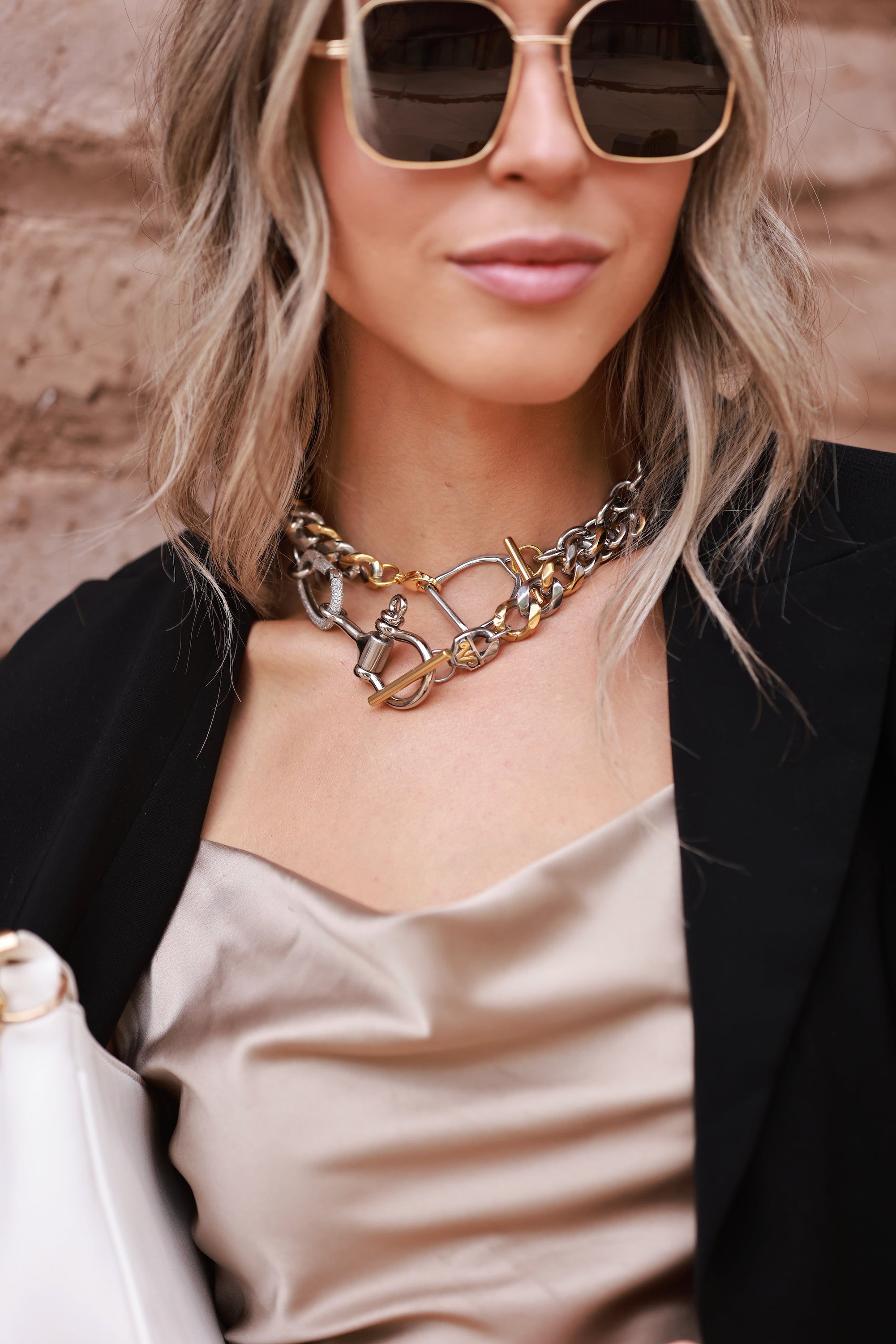 atelier cg stylish equestrian arkle stirrup necklace