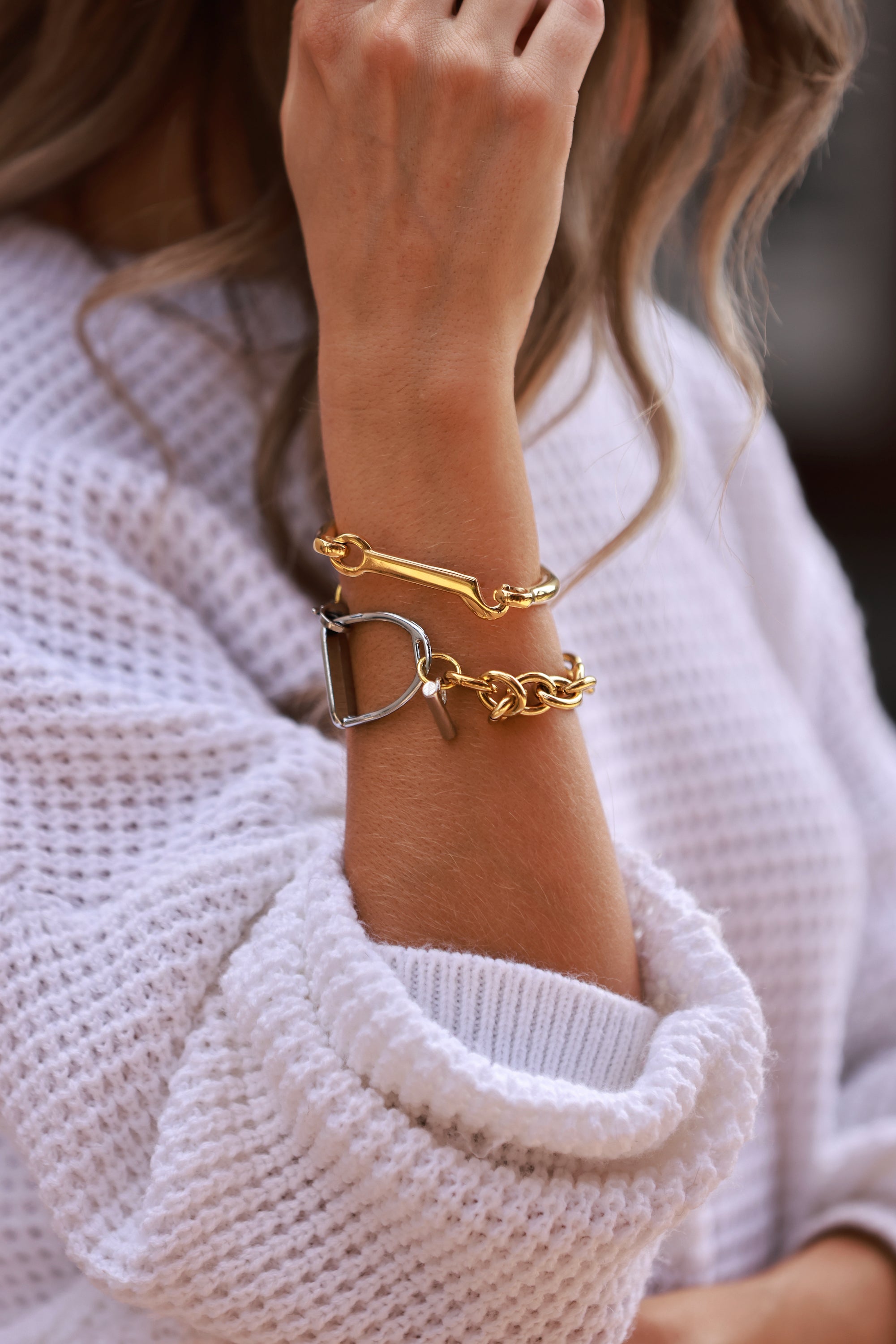 atelier cg stylish equestrian arkle stirrup toggle bracelet