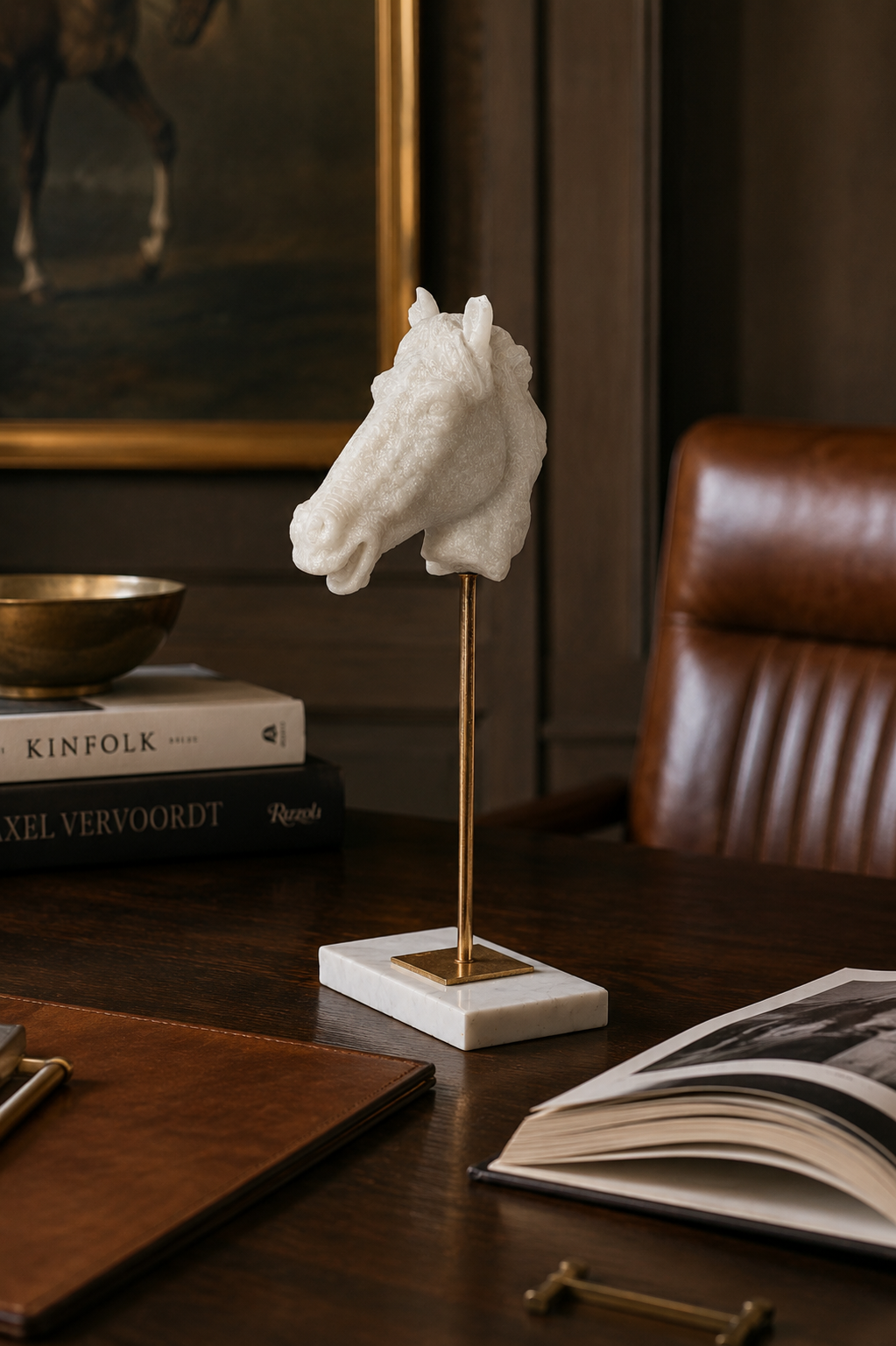 Isla Marble Horse Head Accent