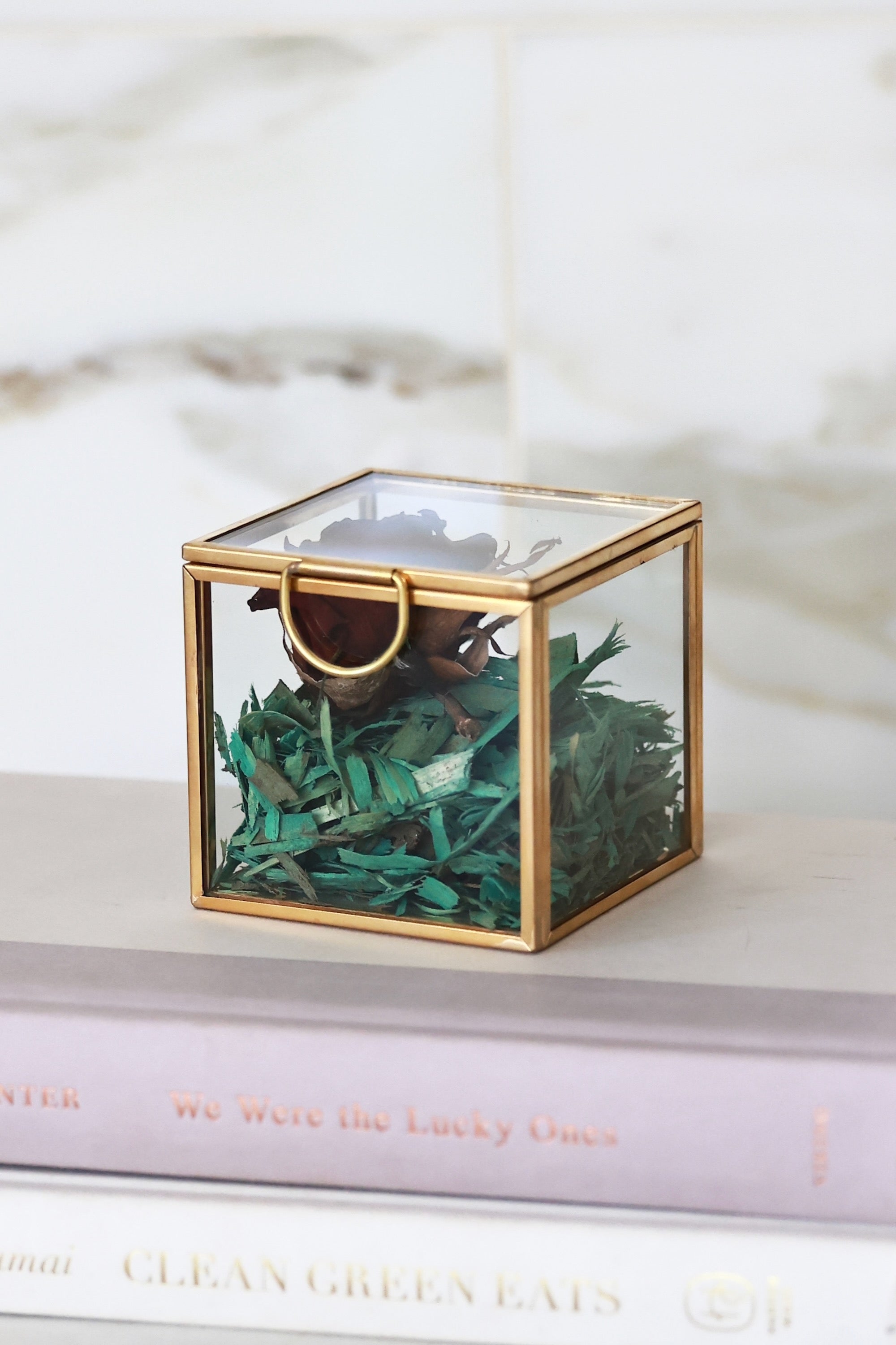 stylish equestrian green shavings keepsake glass box