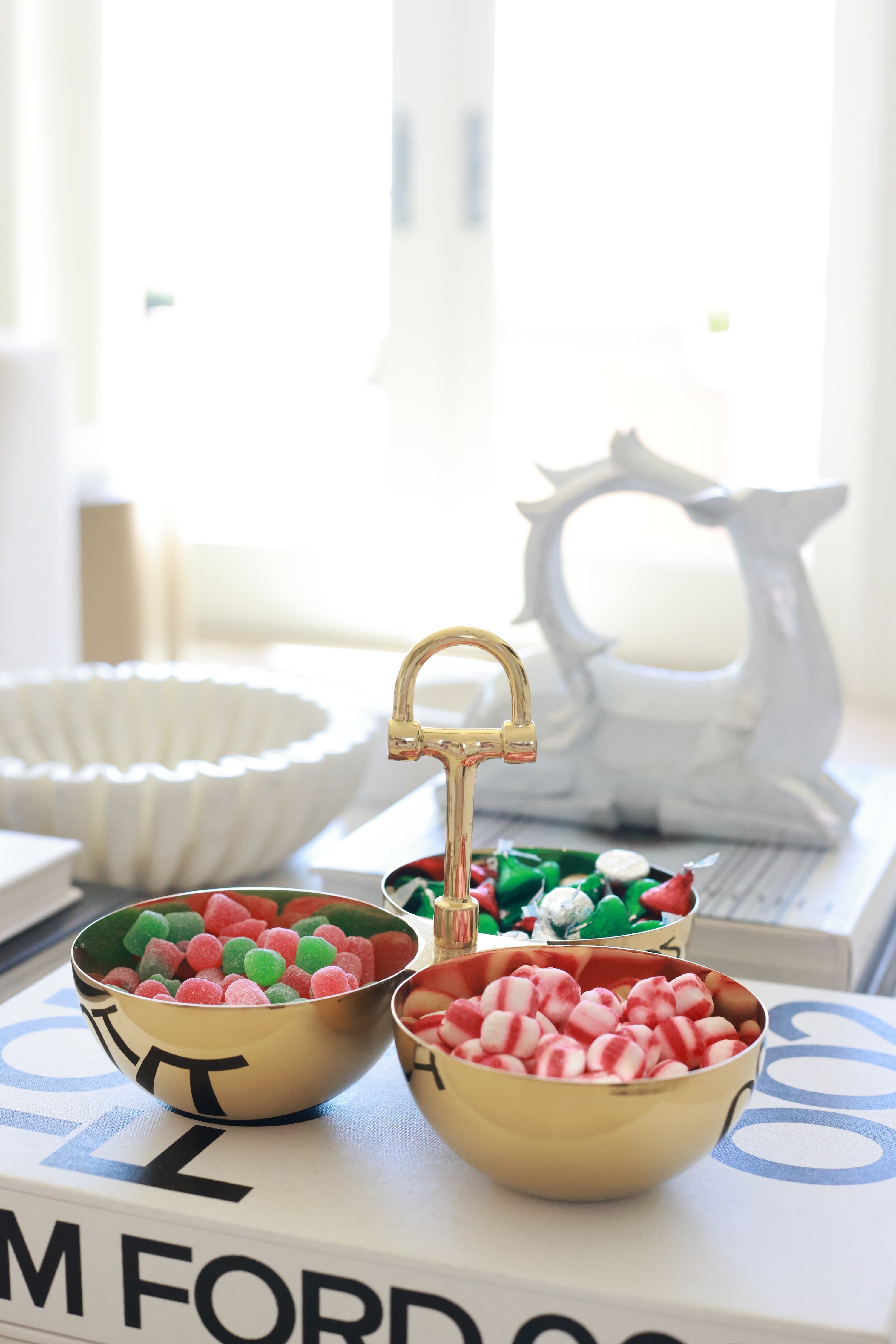 adamsbro stylish equestrian harlowe serving nut bowl