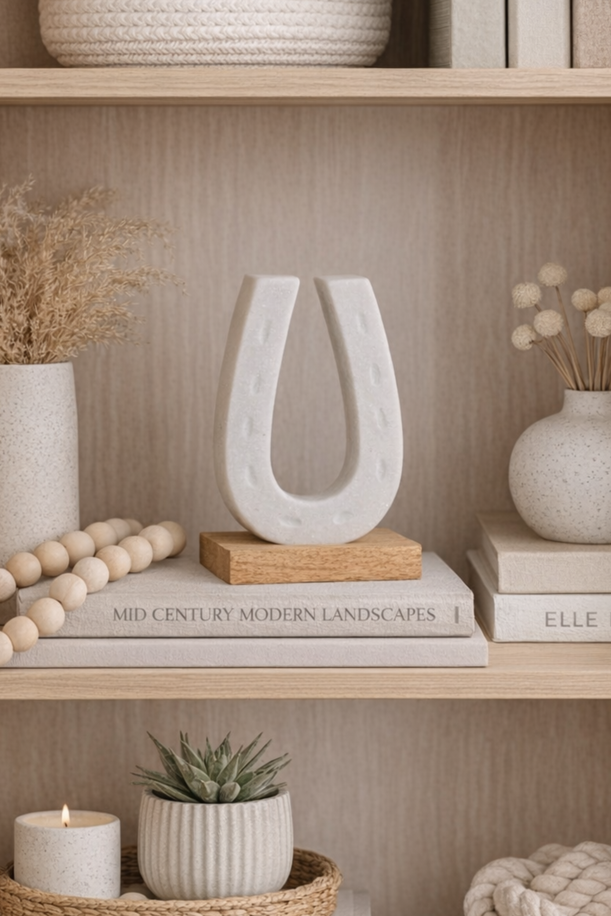 Hilton Horseshoe Accent