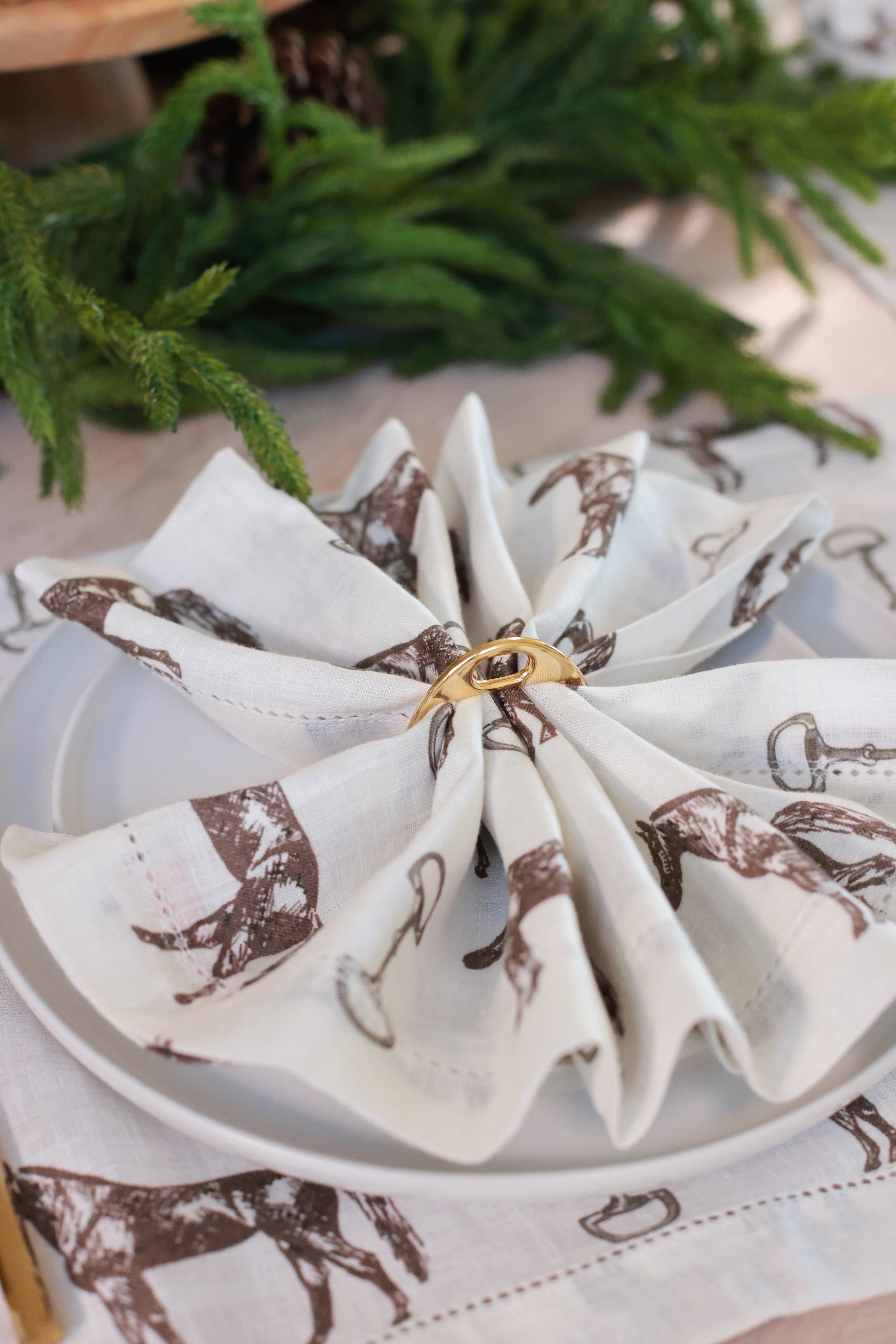 pomegranate stylish equestrian horse and snaffle linen napkin set