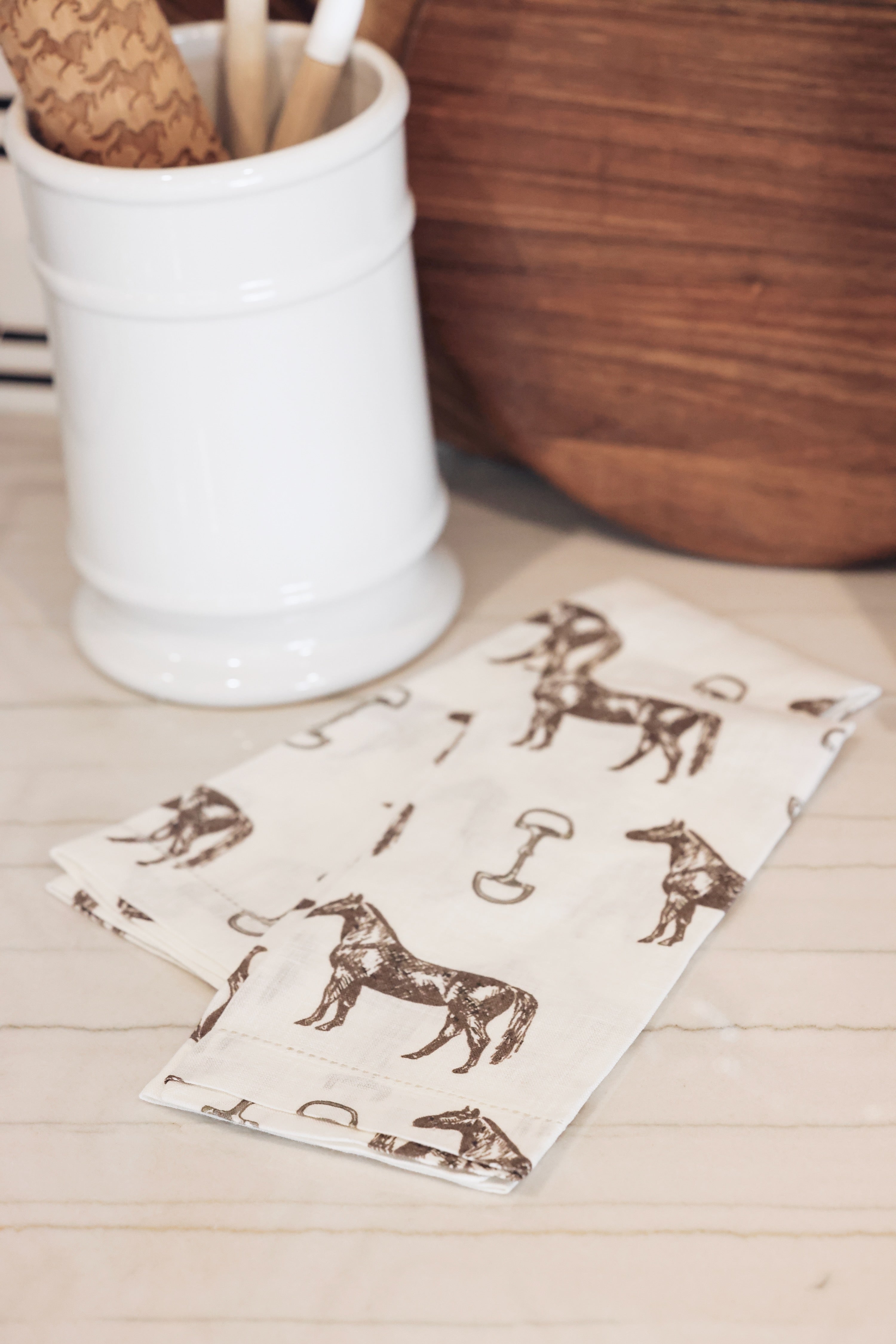 Pomegranate Stylish Equestrian Horse and Snaffle Tea Towel Set