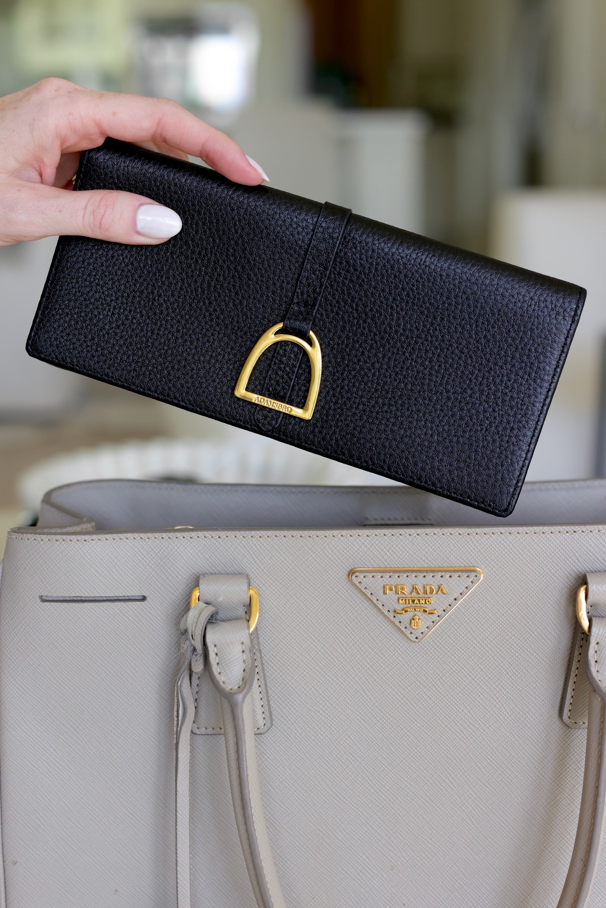 adamsbro stylish equestrian black leather wallet with gold stirrup detail