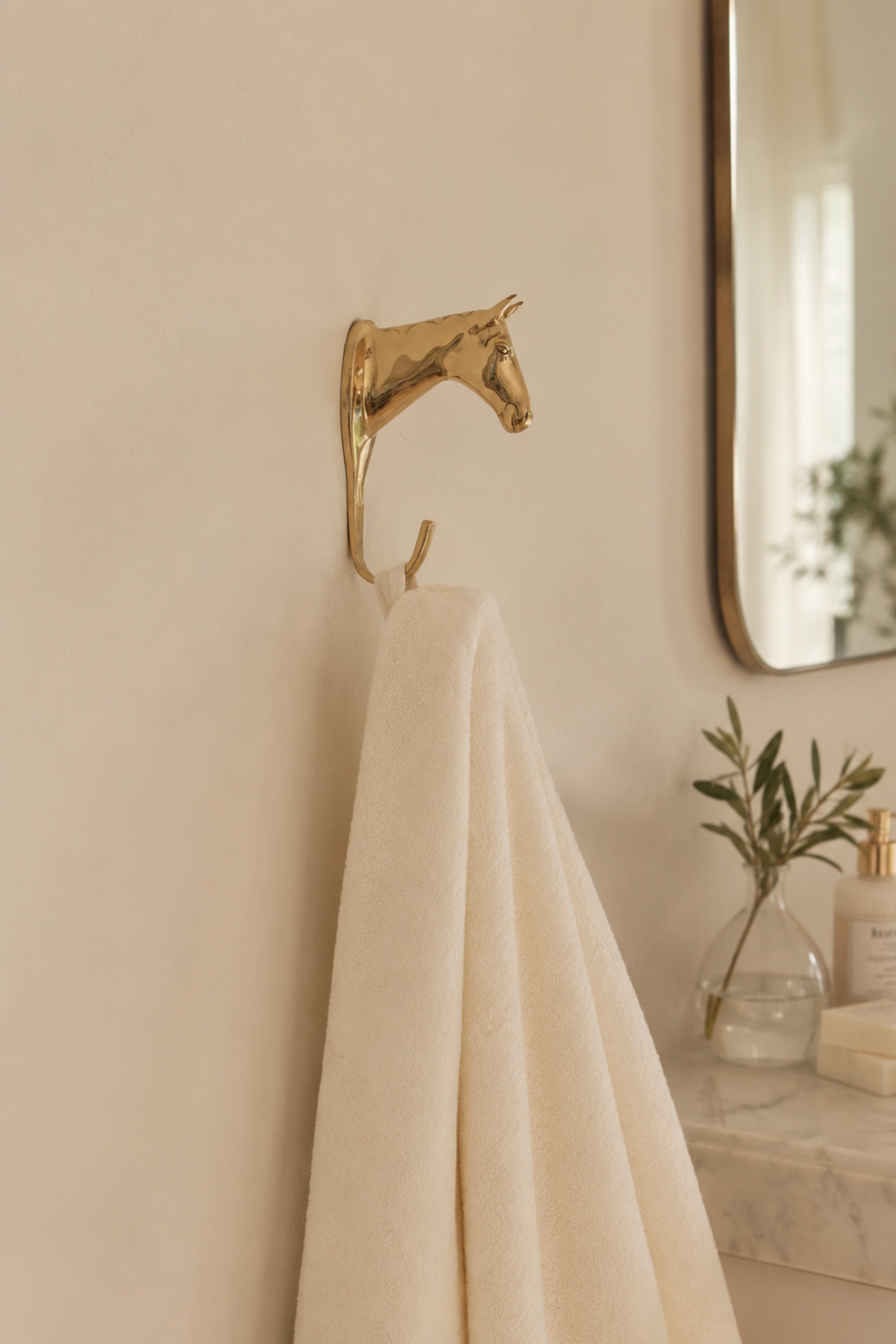 Nora Horse Head Hook - Gold