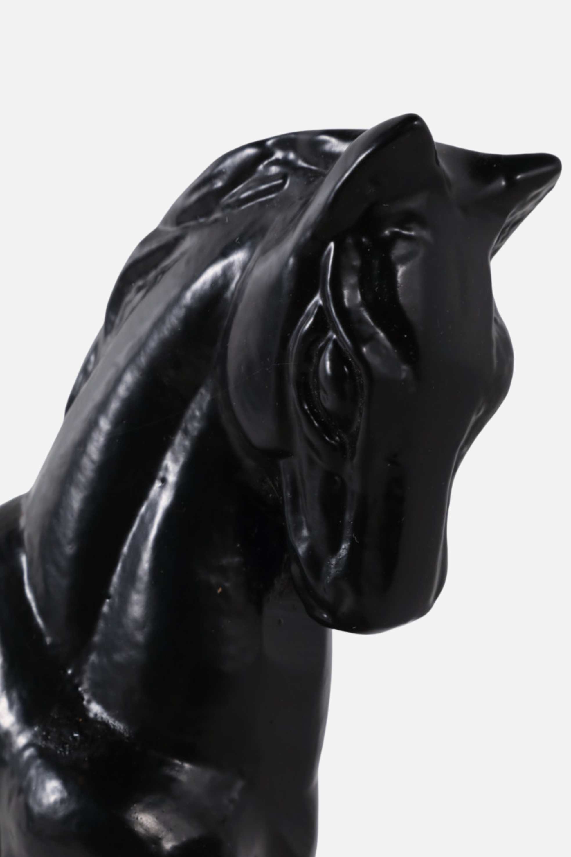 Onyx Horse Accent
