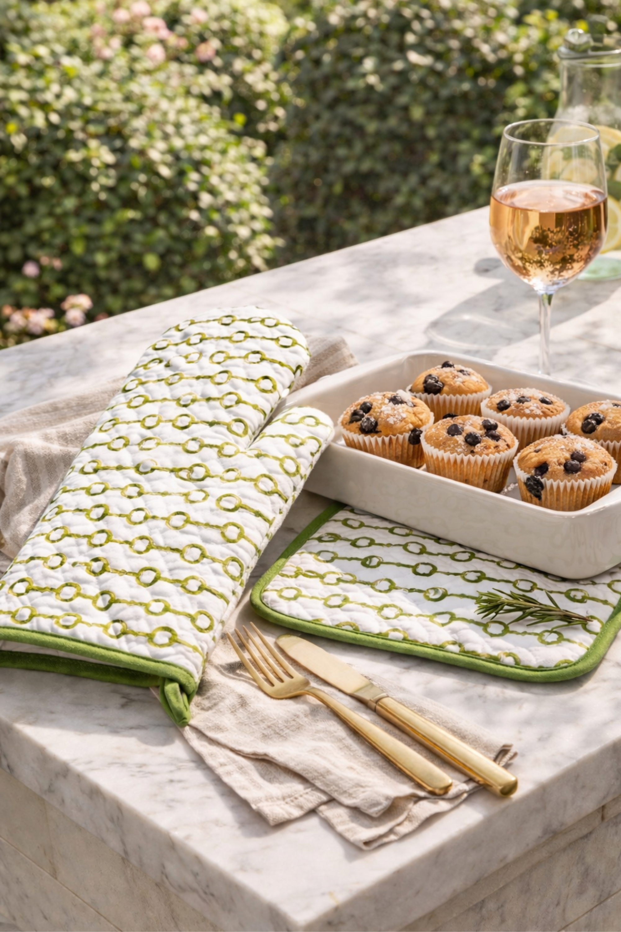 Paddock Club Oven Mitt Set