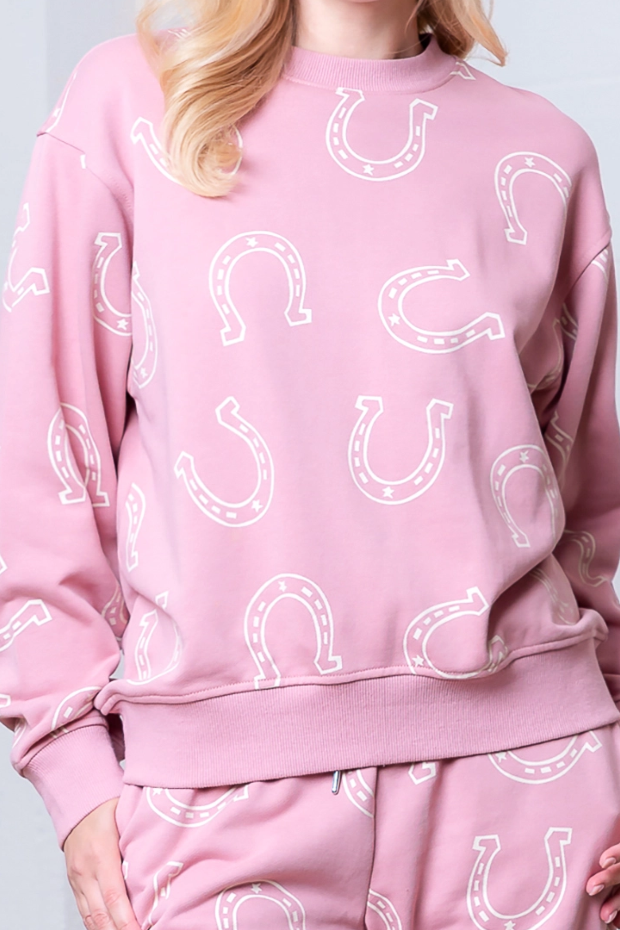 Pink Pony Club Lounge Sweat Set, Style: long sleeve round neck horseshoe printed sweatshirt, Texture: soft, Color: Mauve, Pattern Type: horseshoe, Details: long sleeve, round neck, horseshoe print, sweatshirt, Neckline: round neck, Sleeve Length: long sleeve, Fit Type: relaxed fit