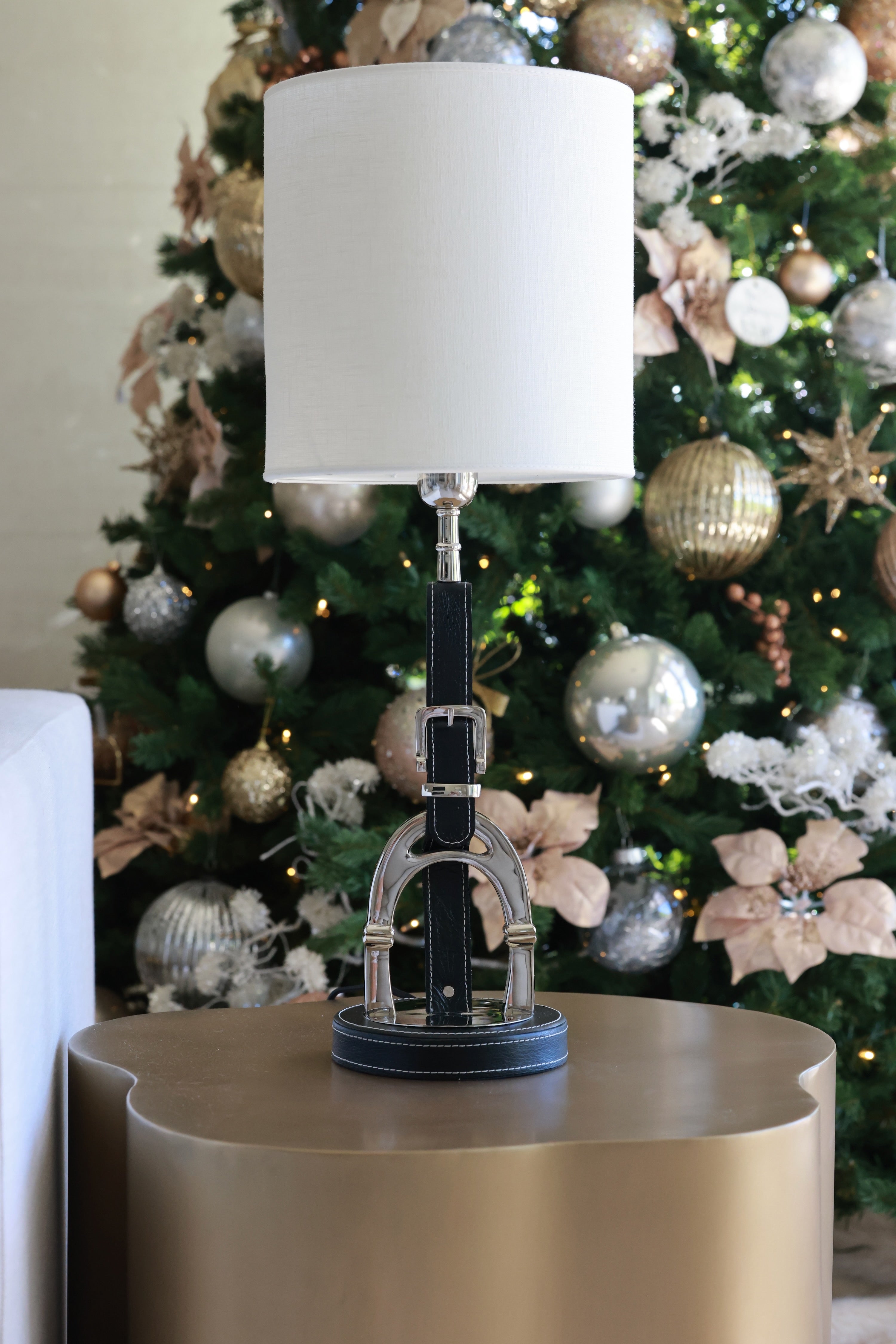 adamsbro stylish equestrian stirrup leather lamp stand black