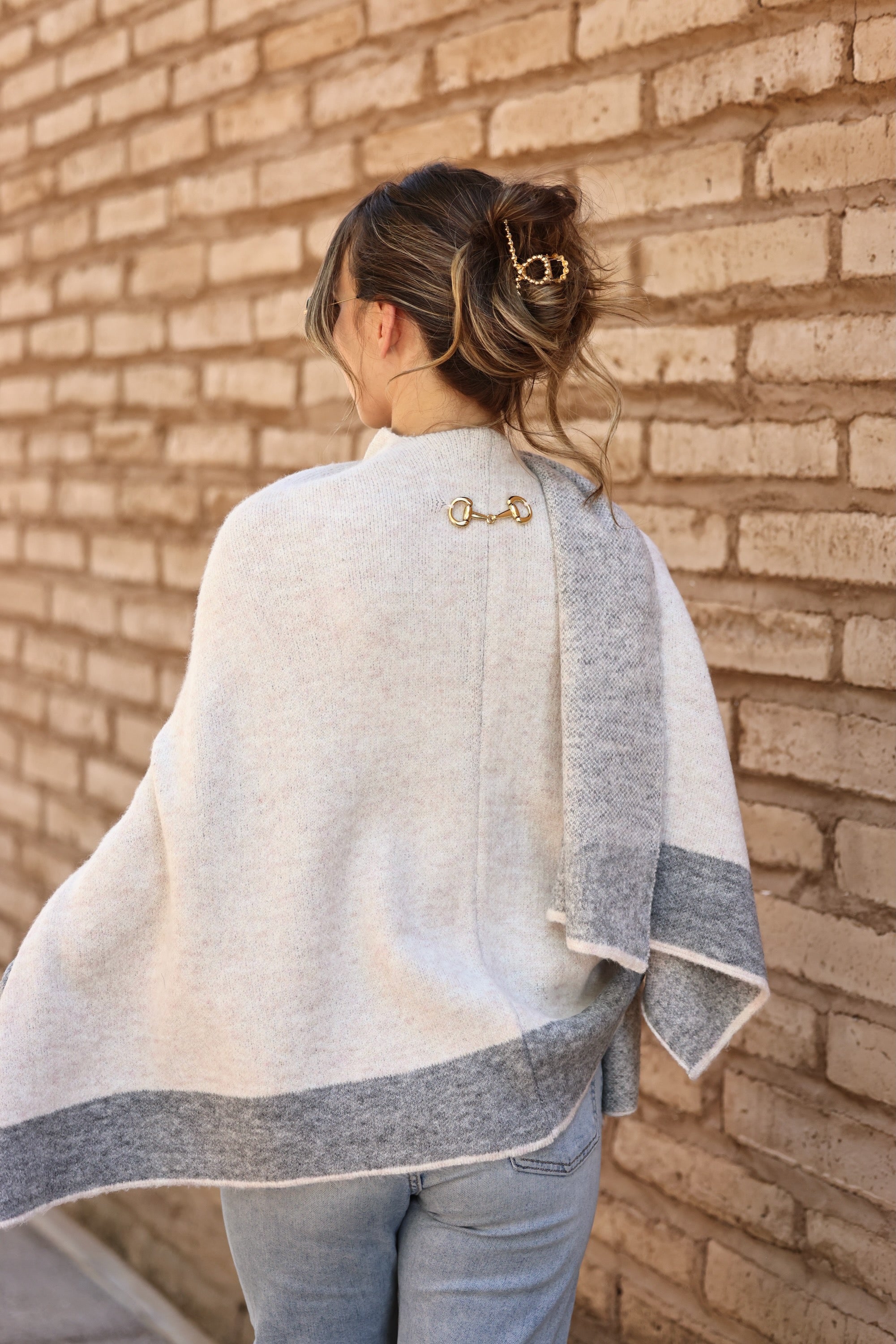 Aimee Poncho - Light Grey