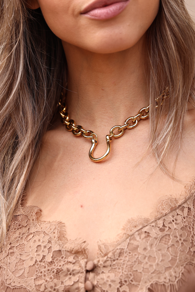 Stylish necklace deals