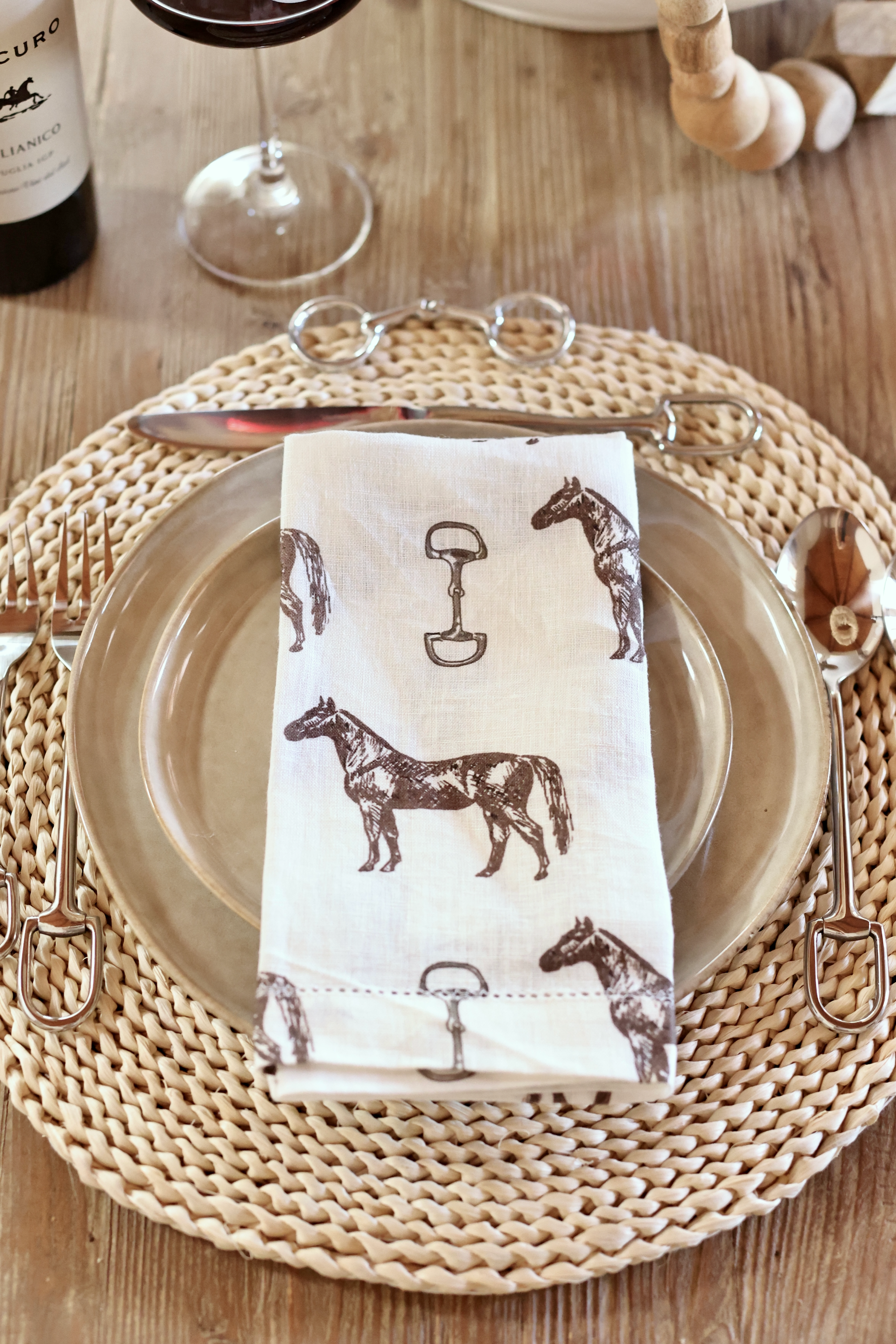 pomegranate stylish equestrian horse and snaffle linen napkin set