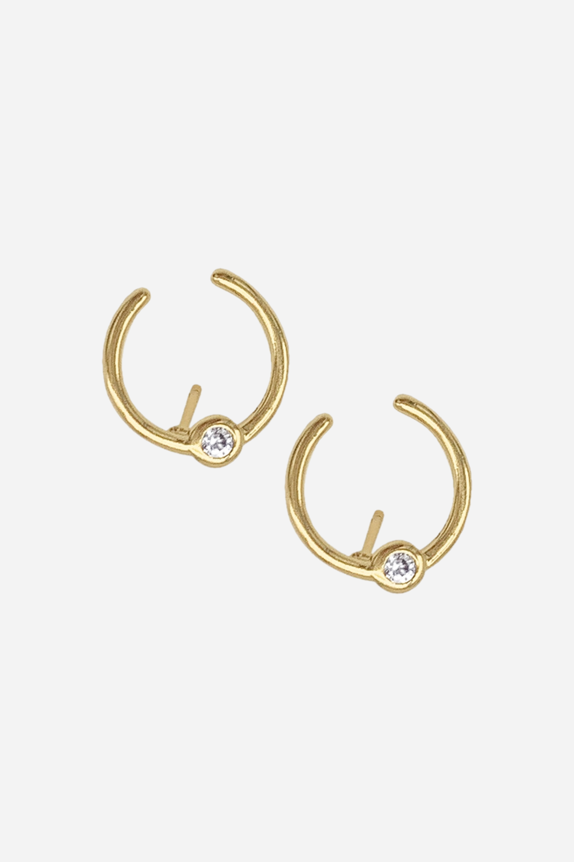 adornia stylish equestrian sutton gold horseshoe earrings