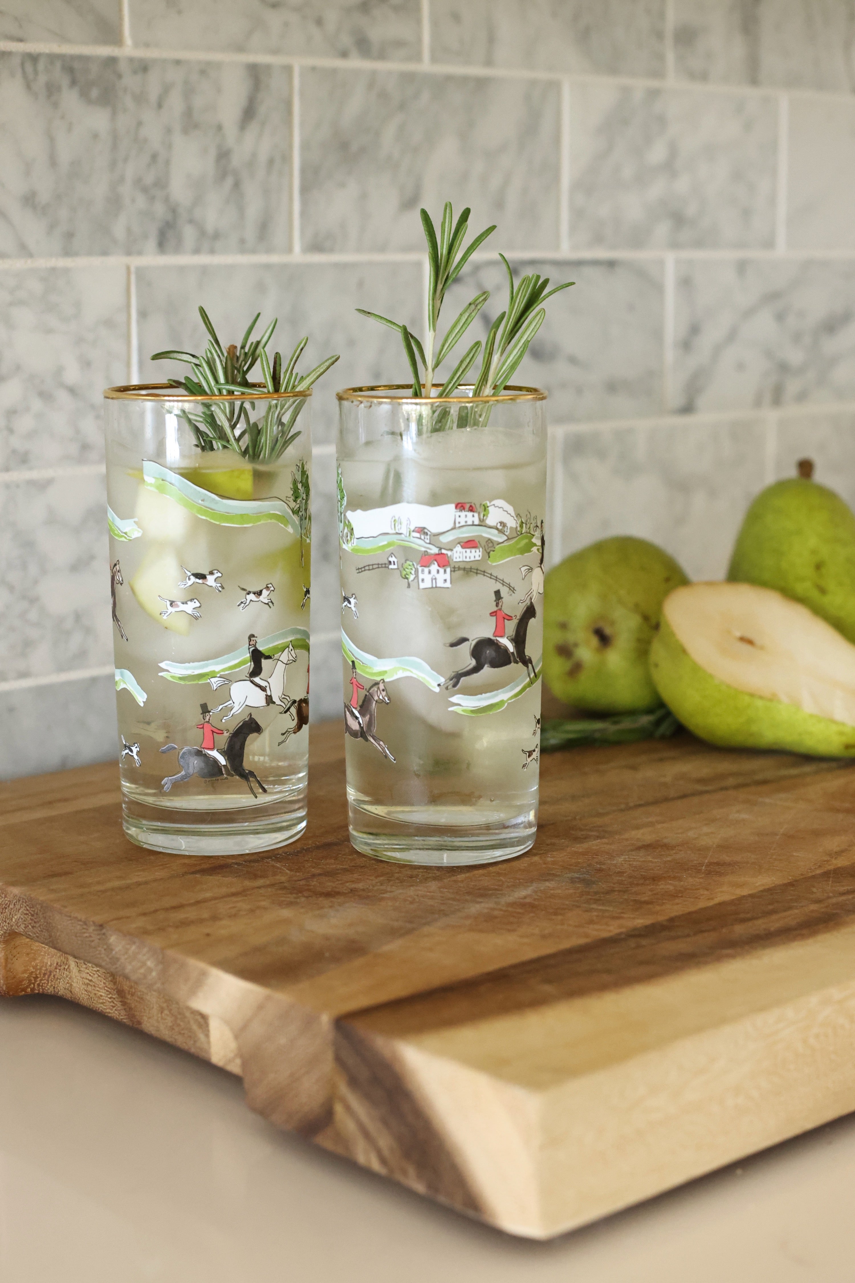 pomegranate inc stylish equestrian hunter drinking glass set