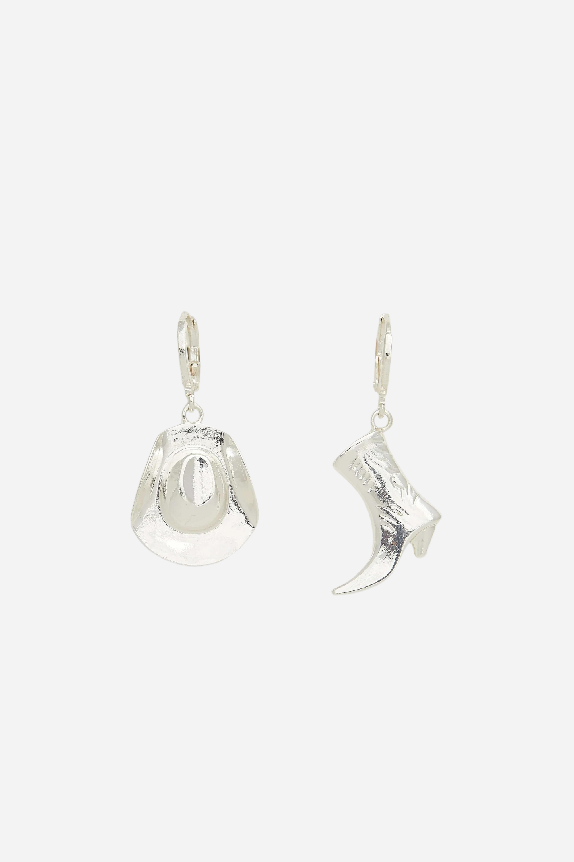 Faye earrings 2025